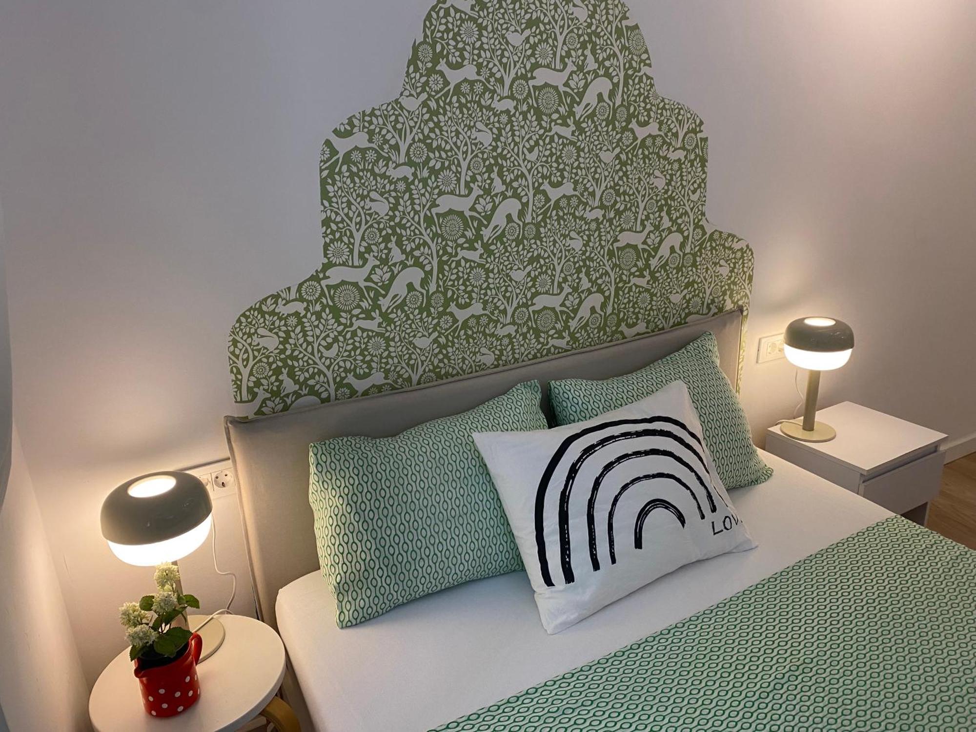 The Mint Hotel Ровин Екстериор снимка